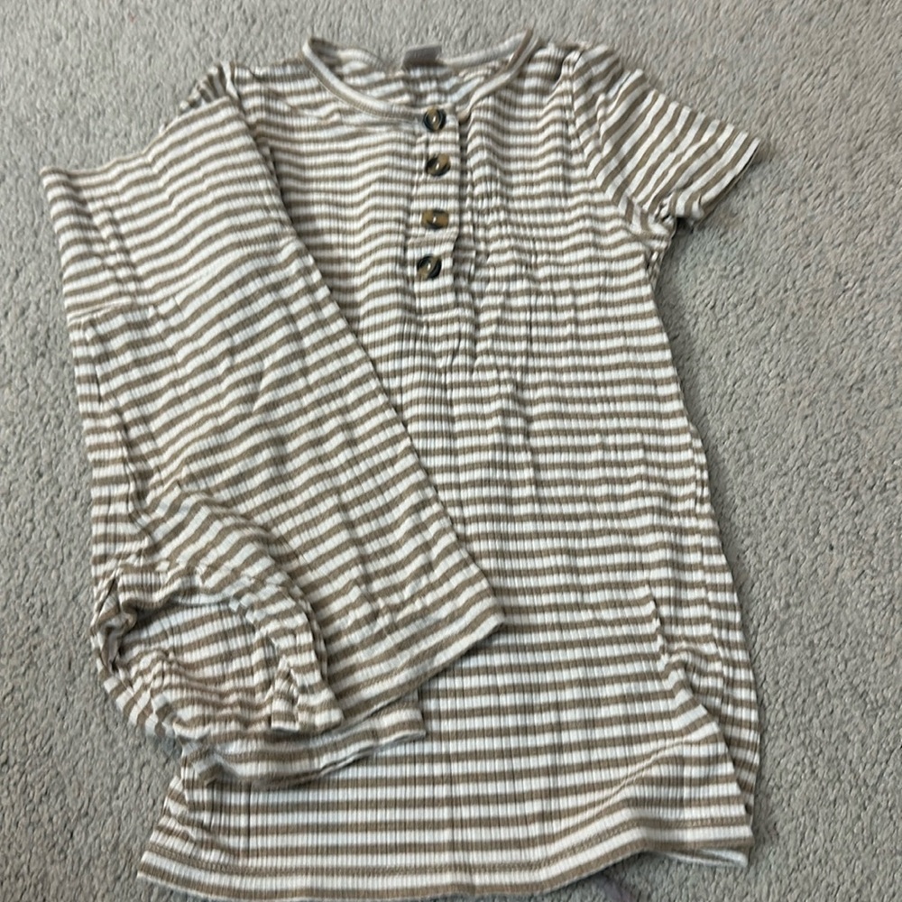 Lou Lou and Company short pajama set 4/5